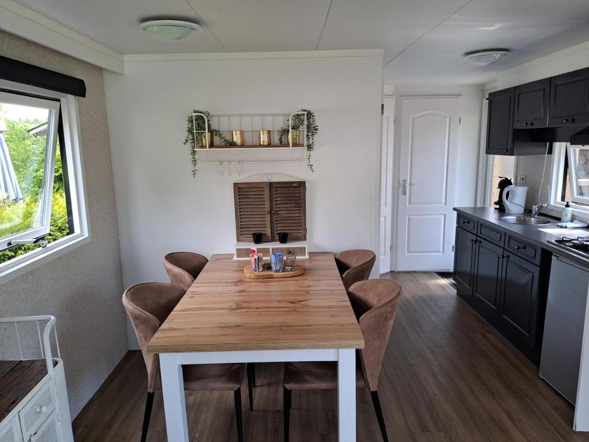 הוילה Rheezerveen Chalet Eben Haezer מראה חיצוני תמונה